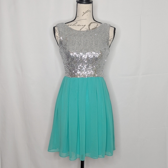 B Darlin Dresses & Skirts - Juniors size 3/4 semi formal dress